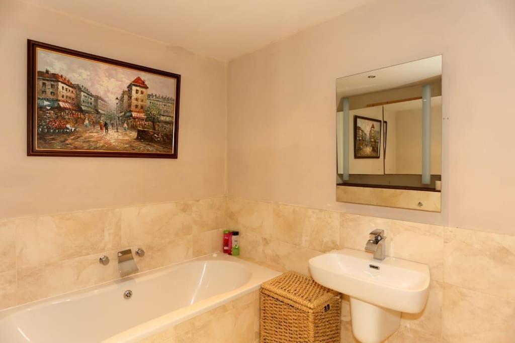 Green Park Central Bath Bagian luar foto
